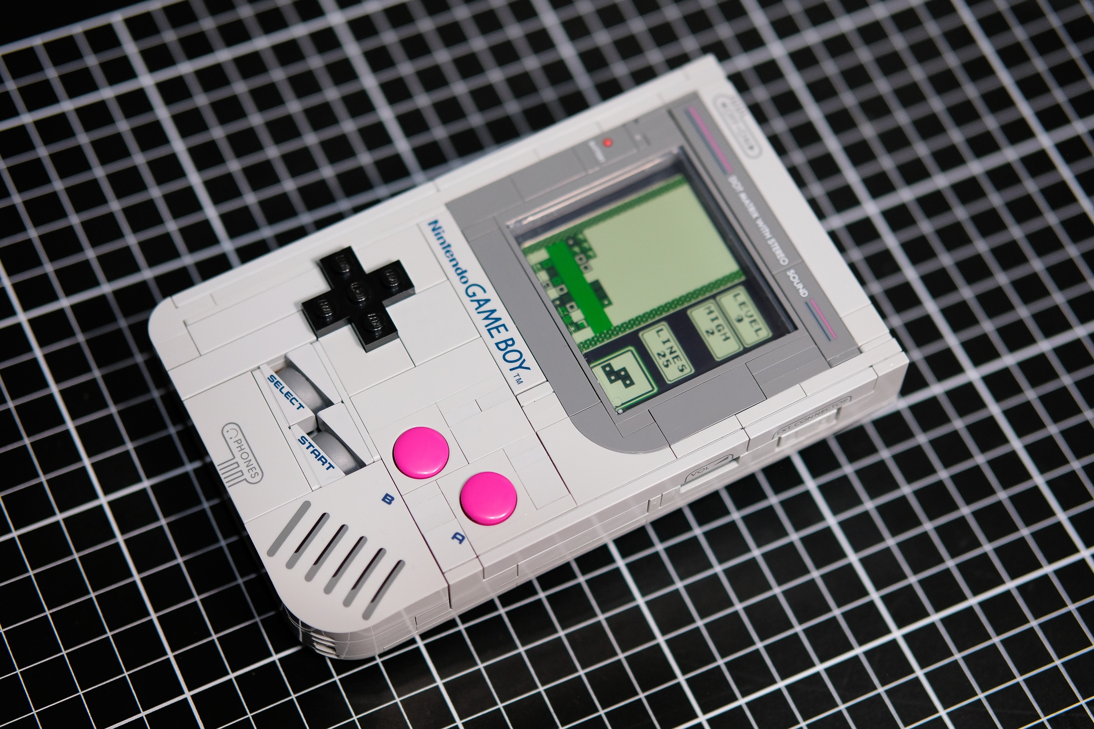 模改玩家再次出手！將「樂高 Game Boy」改造成實際可玩的版本 - 電腦王阿達