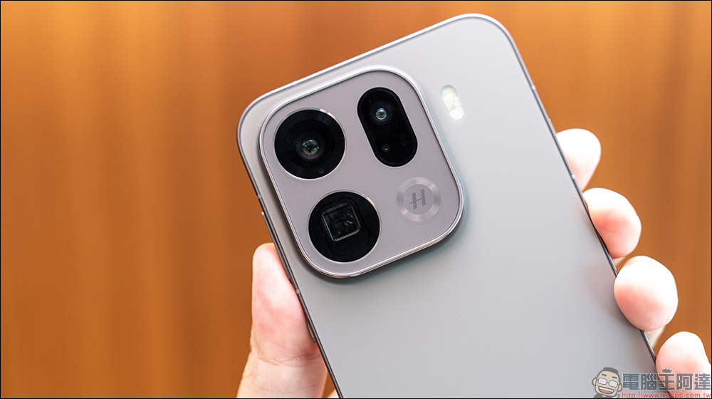 OPPO Find X9 系列旅拍神機亮相,首搭載哈蘇加持 2 億畫素鏡頭與 7500mAh 電池 - 電腦王阿達 OPPO Find X9