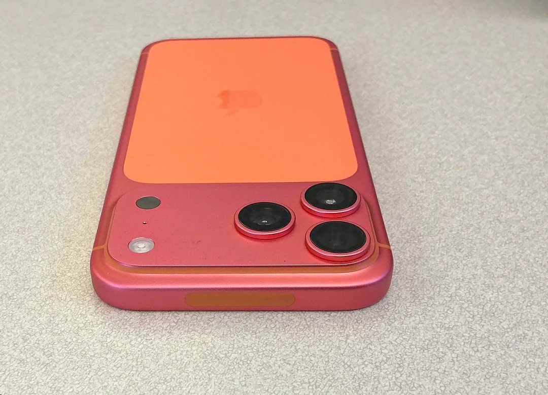 iPhone 17 Pro 宇宙橙變色怎麼辦？外媒分享一方法有望換機 - 電腦王阿達