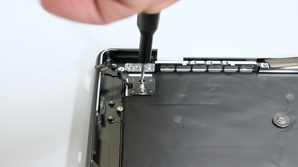 M5 MacBook Pro 拆解報告出爐！iFixit：內部設計更精細，但維修仍不容易 - 電腦王阿達