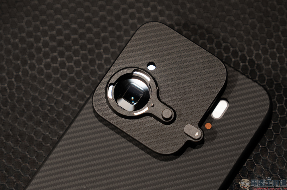 OPPO Find X9 Pro 開箱評測｜2 億哈蘇長焦、原色真彩鏡頭登場！年度影像旗艦的質感與實力全面升級 - 電腦王阿達