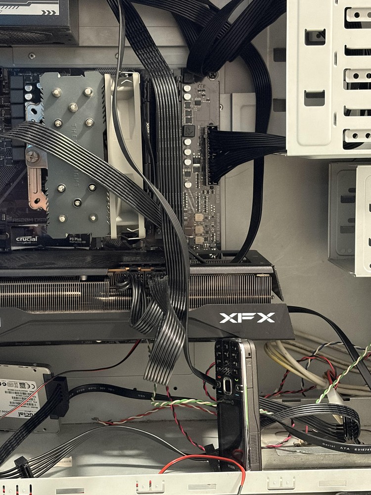 國外網友用 Nokia 手機解決電腦顯卡下垂的問題 - 電腦王阿達 國外網友用 Nokia 手機解決電腦顯卡下垂的問題 - 電腦王阿達