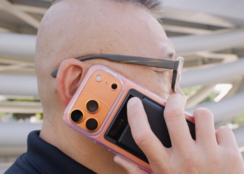 Plaud Note Pro 智慧錄音卡開箱動手玩：一鍵搞定會議摘要、電話錄音、出報導、寫報告的AI效率神器