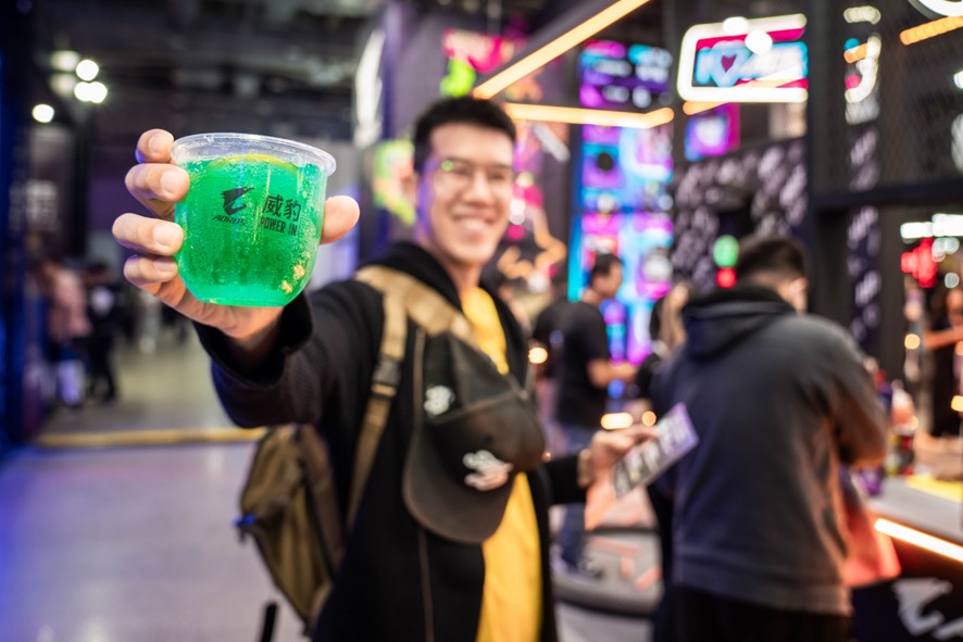 AORUS 戰鷹領域掀 WirForce 熱潮：技嘉科技展現品牌實力與玩家精神 - 電腦王阿達