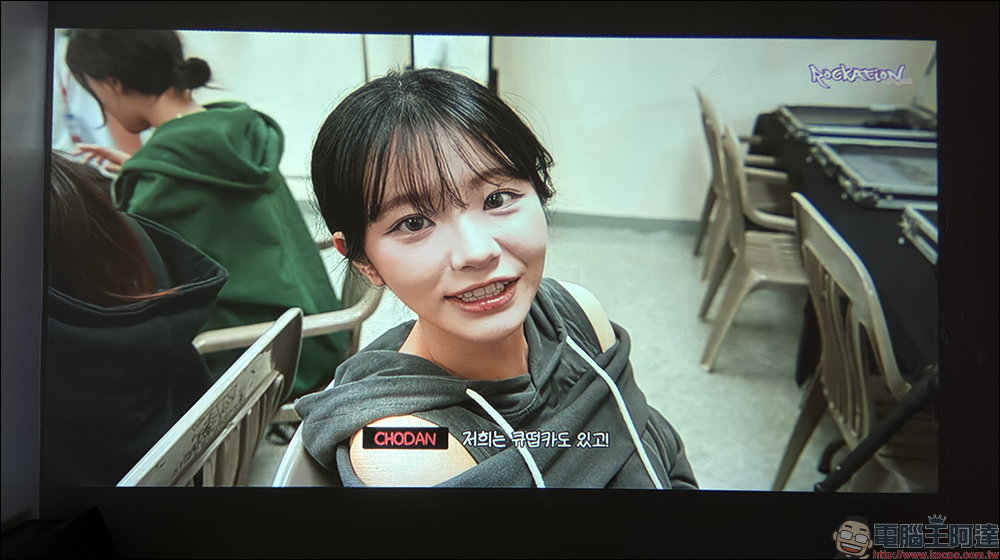 Warpple LA5 開箱評測：真 1080P 短焦雲台，掌上級智慧劇院的新體驗！ - 電腦王阿達