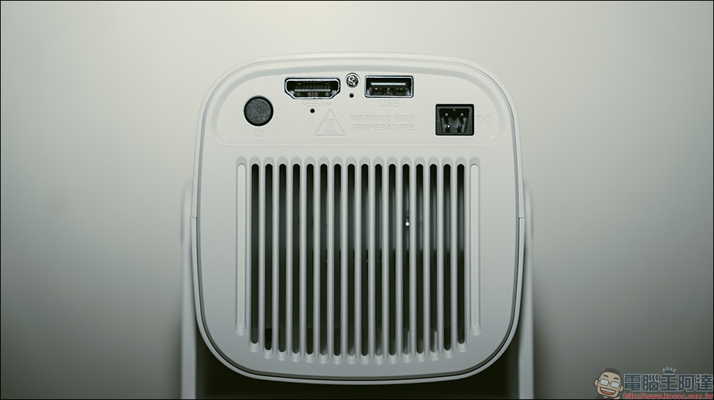 Warpple LA5 開箱評測：真 1080P 短焦雲台，掌上級智慧劇院的新體驗！ - 電腦王阿達