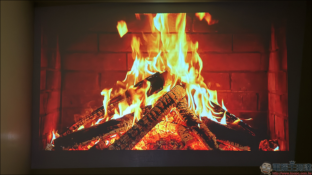 OVO U11 智慧投影機開箱:影視、遊戲、唱歌三合一的「小天王行動劇院」 - 電腦王阿達 OVO U11 智慧投影機開箱:影視、遊戲、唱歌三合一的「小天王行動劇院」 - 電腦王阿達