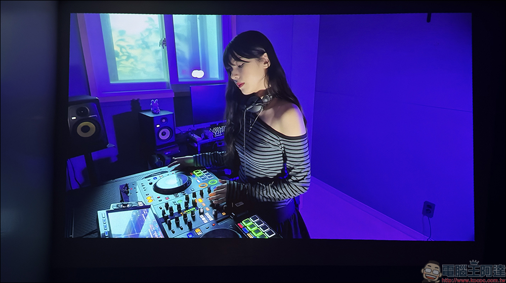 OVO U11 智慧投影機開箱:影視、遊戲、唱歌三合一的「小天王行動劇院」 - 電腦王阿達 OVO U11 智慧投影機開箱:影視、遊戲、唱歌三合一的「小天王行動劇院」 - 電腦王阿達