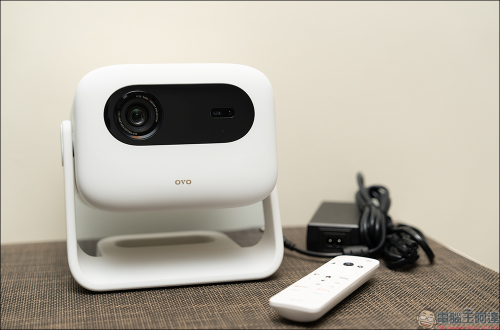 OVO U11 智慧投影機開箱:影視、遊戲、唱歌三合一的「小天王行動劇院」 - 電腦王阿達 OVO U11 智慧投影機開箱:影視、遊戲、唱歌三合一的「小天王行動劇院」 - 電腦王阿達