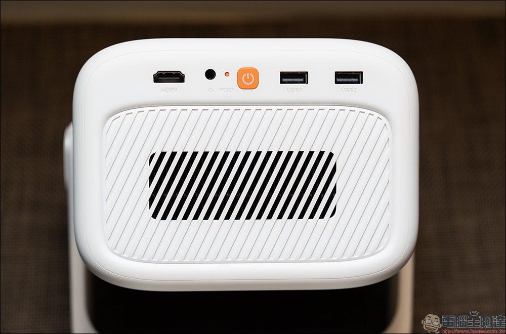 OVO U11 智慧投影機開箱:影視、遊戲、唱歌三合一的「小天王行動劇院」 - 電腦王阿達 OVO U11 智慧投影機開箱:影視、遊戲、唱歌三合一的「小天王行動劇院」 - 電腦王阿達