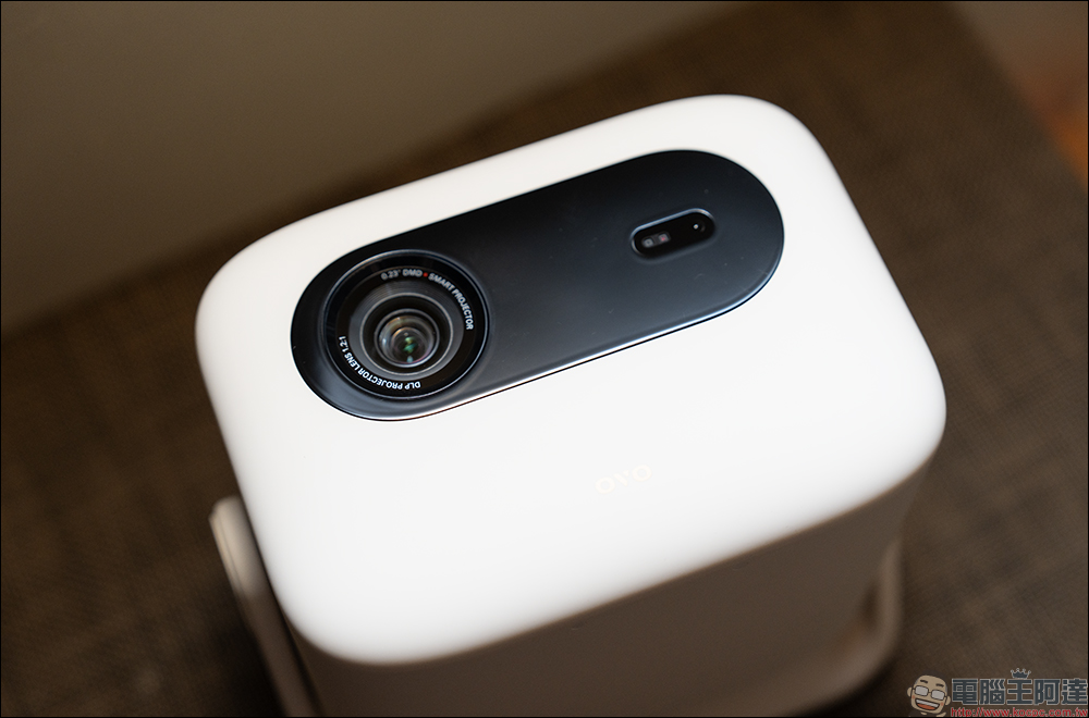 OVO U11 智慧投影機開箱:影視、遊戲、唱歌三合一的「小天王行動劇院」 - 電腦王阿達 OVO U11 智慧投影機開箱:影視、遊戲、唱歌三合一的「小天王行動劇院」 - 電腦王阿達