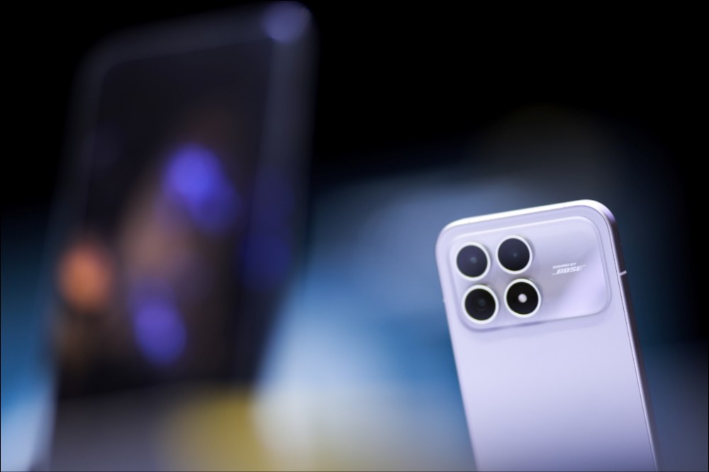 不只是效能怪獸!POCO F8 Series 重磅發表:聯手 Bose、潛望長焦入列,全能旗艦的破局之作 - 電腦王阿達 不只是效能怪獸!POCO F8 Series 重磅發表:聯手 Bose、潛望長焦入列,全能旗艦的破局之作 - 電腦王阿達