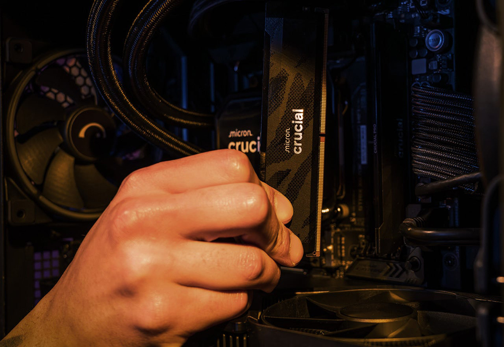 Micron 美光震撼宣布退出 Crucial 消費市場！消費者記憶體時代正式劃下句點，記憶體、SSD 供貨至 2026 年 2 月止 - 電腦王阿達