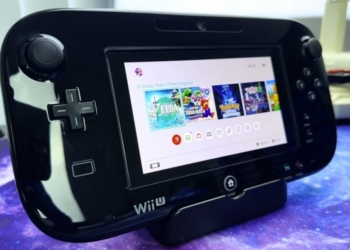 魔改玩家成功將一台 Switch 主機塞進 WiiU 的 GamePad 手把