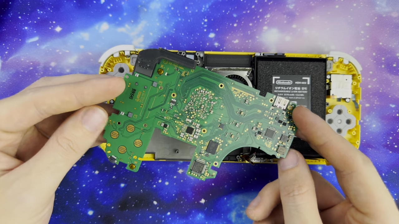 魔改玩家成功將一台 Switch 主機塞進 WiiU 的 GamePad 手把 - 電腦王阿達 魔改玩家成功將一台 Switch 主機塞進 WiiU 的 GamePad 手把 - 電腦王阿達