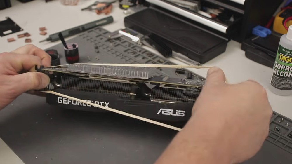 國外改裝者將 CPU 塔扇裝在 RTX 2060 顯卡上,熱點溫度大降 35 度 - 電腦王阿達 國外改裝者將 CPU 塔扇裝在 RTX 2060 顯卡上,熱點溫度大降 35 度 - 電腦王阿達