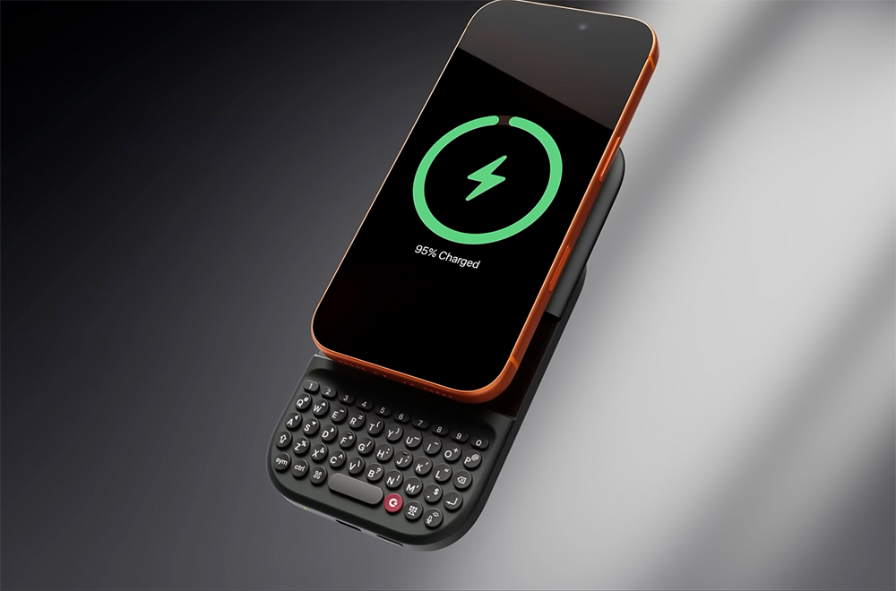 實體鍵盤控有福了!Clicks 推出 iPhone MagSafe 鍵盤電池,還做了一部運行 Android 16 的「反滑手機」 - 電腦王阿達 實體鍵盤控有福了!Clicks 推出 iPhone MagSafe 鍵盤電池,還做了一部運行 Android 16 的「反滑手機」 - 電腦王阿達