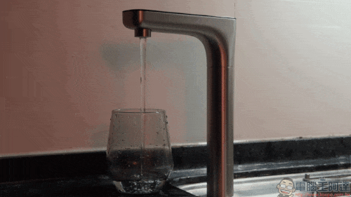 Aqua-Pure™ HPURE-18P 淨熱一體觸控式熱飲機開箱評測|一機搞定淨水、熱水、即飲需求,重新定義現代家庭的喝水體驗 - 電腦王阿達 Aqua-Pure™ HPURE-18P 淨熱一體觸控式熱飲機開箱評測|一機搞定淨水、熱水、即飲需求,重新定義現代家庭的喝水體驗 - 電腦王阿達