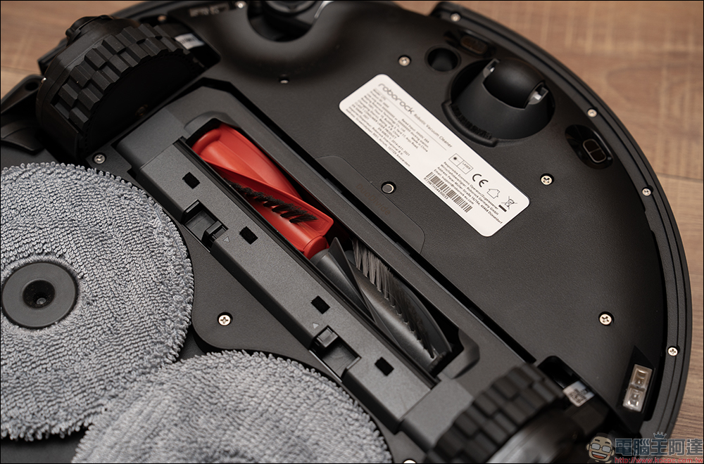 石頭科技 Saros 20 掃拖機器人開箱評測|門檻能過、床底能進,清潔流程一次到位的 2026 旗艦之作 - 電腦王阿達 石頭科技 Saros 20 掃拖機器人開箱評測|門檻能過、床底能進,清潔流程一次到位的 2026 旗艦之作 - 電腦王阿達