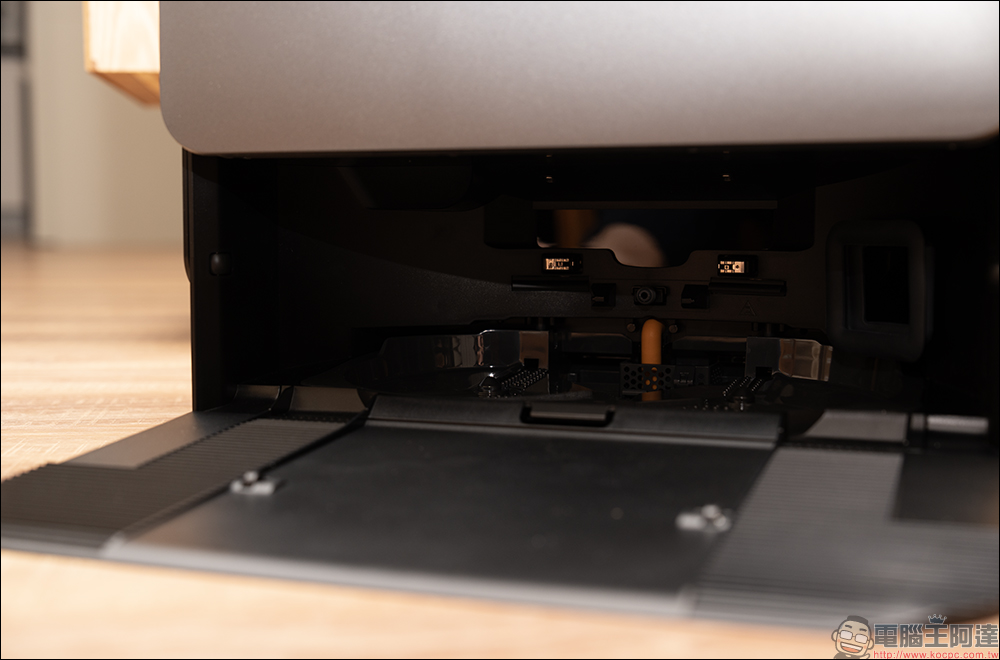 石頭科技 Saros 20 掃拖機器人開箱評測|門檻能過、床底能進,清潔流程一次到位的 2026 旗艦之作 - 電腦王阿達 石頭科技 Saros 20 掃拖機器人開箱評測|門檻能過、床底能進,清潔流程一次到位的 2026 旗艦之作 - 電腦王阿達