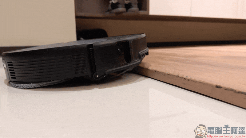 石頭科技 Saros 20 掃拖機器人開箱評測|門檻能過、床底能進,清潔流程一次到位的 2026 旗艦之作 - 電腦王阿達 石頭科技 Saros 20 掃拖機器人開箱評測|門檻能過、床底能進,清潔流程一次到位的 2026 旗艦之作 - 電腦王阿達