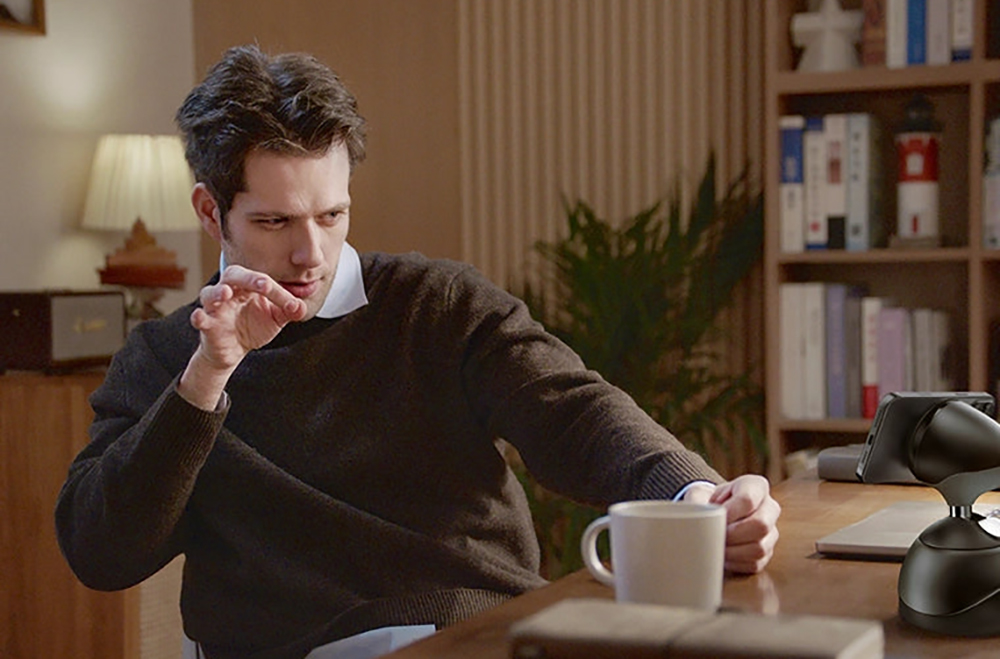 把 iPhone 變成桌面 AI 助理?這款會轉頭的 MagSafe 充電座 Loona DeskMate 有點不一樣 - 電腦王阿達 把 iPhone 變成桌面 AI 助理?這款會轉頭的 MagSafe 充電座 Loona DeskMate 有點不一樣 - 電腦王阿達