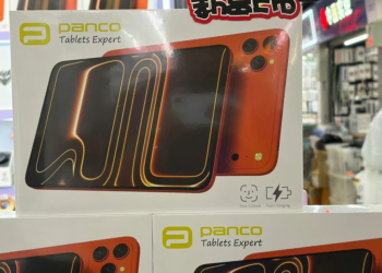 華強北超巨大 iPhone 17 Pro Max 現身？ 10.1 吋 OLED 螢幕平板，還能插 SIM 卡、記憶卡