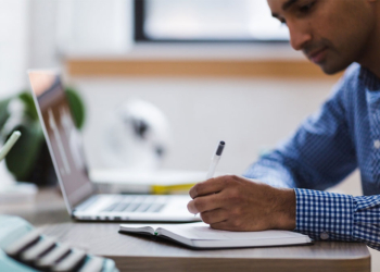 微軟在 Copilot 推出「Real Talk」功能，並開始測試建立影片