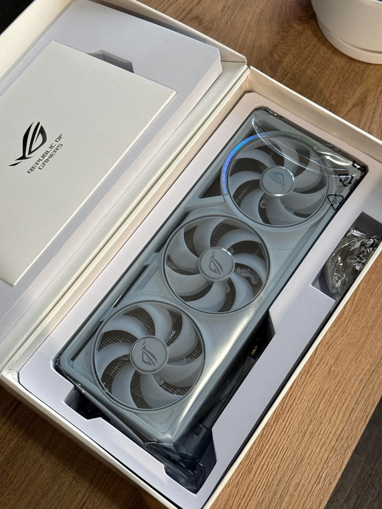 怎麼這麼好!國外玩家取消 ROG Astral RTX 5080 的訂單後還是收到顯卡,Amazon 跟他說可以留著並全額退款 - 電腦王阿達 怎麼這麼好!國外玩家取消 ROG Astral RTX 5080 的訂單後還是收到顯卡,Amazon 跟他說可以留著並全額退款 - 電腦王阿達