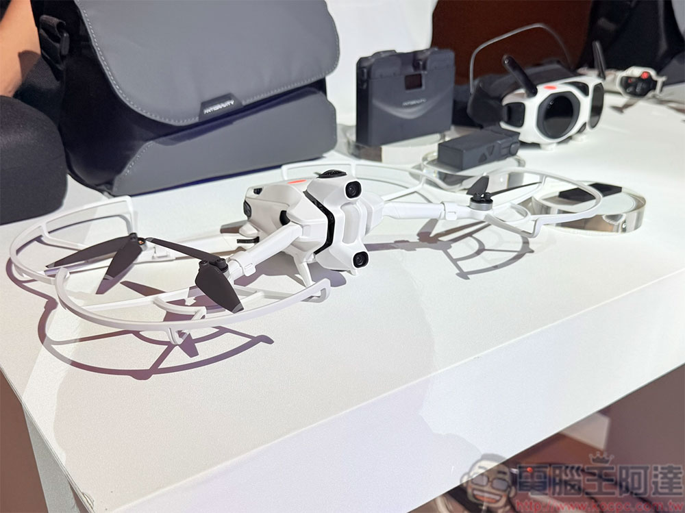 8K 全景空拍機 Antigravity A1 登台,輕巧機身、沉浸式眼鏡重新定義飛行創作體驗 - 電腦王阿達 8K 全景空拍機 Antigravity A1 登台,輕巧機身、沉浸式眼鏡重新定義飛行創作體驗 - 電腦王阿達