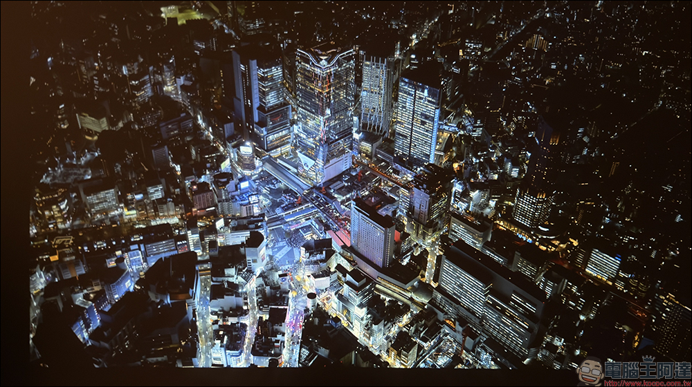 Warpple LA8 智慧投影機開箱:1200 ANSI 流明+短焦雲台+Google TV,在家打造高端輕劇院 - 電腦王阿達 Warpple LA8 智慧投影機開箱:1200 ANSI 流明+短焦雲台+Google TV,在家打造高端輕劇院 - 電腦王阿達