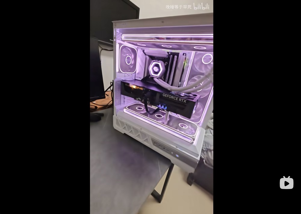 中國用戶剛買的 RTX 5090 一開機就立刻炸裂、冒煙,畫面有夠驚人 - 電腦王阿達 中國用戶剛買的 RTX 5090 一開機就立刻炸裂、冒煙,畫面有夠驚人 - 電腦王阿達