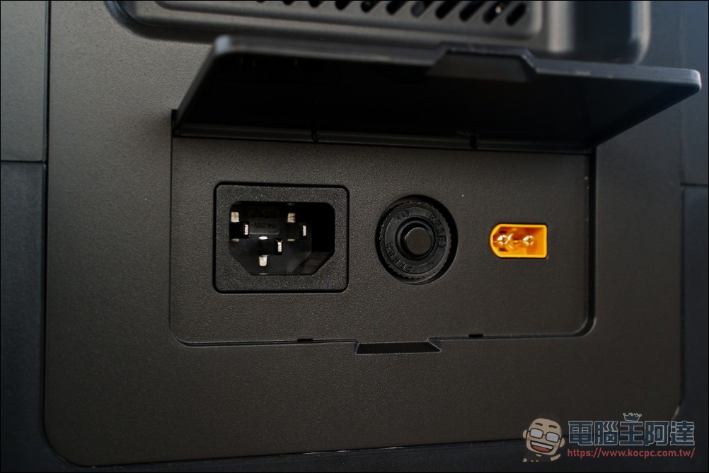 能源方舟 1200 行動電站開箱:體積縮小一半、效能不縮水!性價比最高的家用儲能 - 電腦王阿達 能源方舟 1200 行動電站開箱:體積縮小一半、效能不縮水!性價比最高的家用儲能 - 電腦王阿達