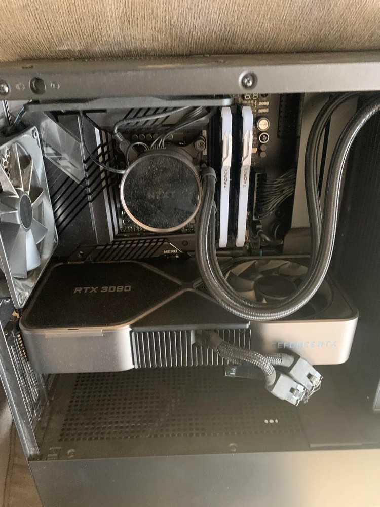 真香!網友從鄰居那免費拿到 RTX 3090 電腦,搭載 i9-10850K 和雙 SSD - 電腦王阿達 真香!網友從鄰居那免費拿到 RTX 3090 電腦,搭載 i9-10850K 和雙 SSD - 電腦王阿達