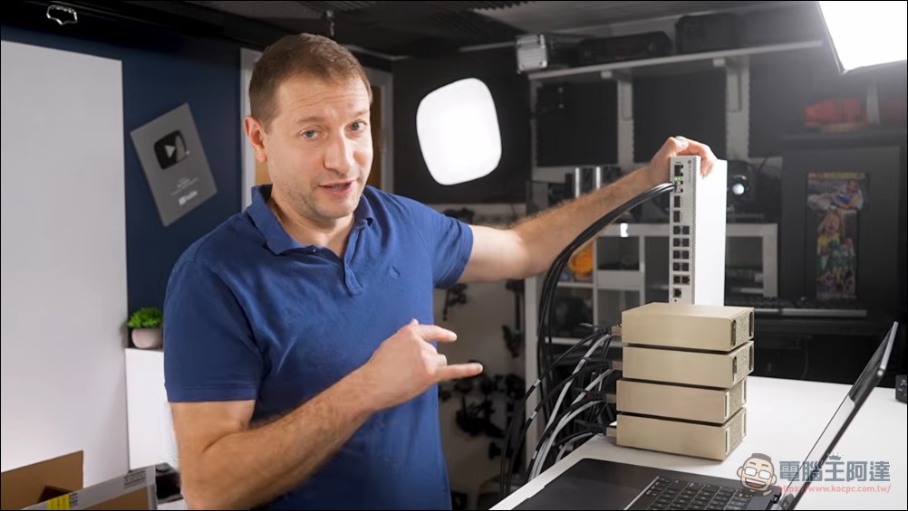 NVIDIA 可能不開心?國外 YouTuber 用 8 台 DGX Spark 組建出 1TB VRAM 超級集群 - 電腦王阿達 NVIDIA 可能不開心?國外 YouTuber 用 8 台 DGX Spark 組建出 1TB VRAM 超級集群 - 電腦王阿達