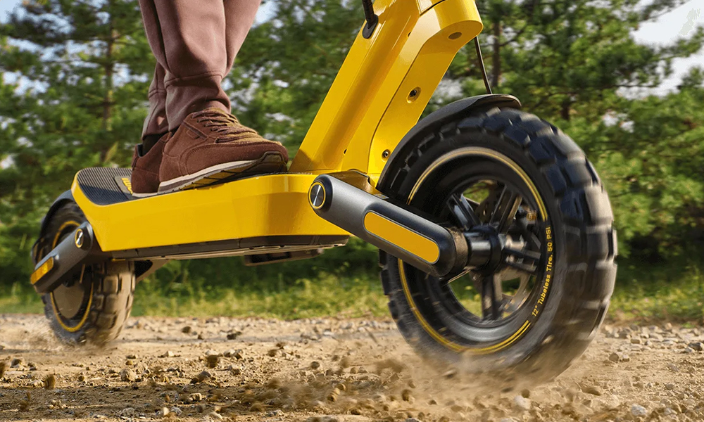 小米 Xiaomi 電動滑板車 6 Ultra 登場!12 吋全地形輪胎、雙搖臂懸吊、TCS 防滑系統,還支援 Apple 尋找功能 - 電腦王阿達 小米 Xiaomi 電動滑板車 6 Ultra 登場!12 吋全地形輪胎、雙搖臂懸吊、TCS 防滑系統,還支援 Apple 尋找功能 - 電腦王阿達