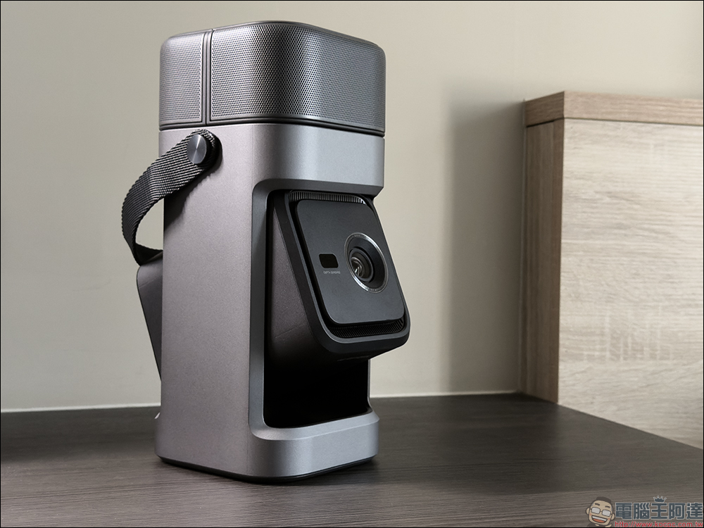 soundcore Nebula P1 投影機開箱|全球首創分離式喇叭,真正把行動電影院帶著走 - 電腦王阿達 soundcore Nebula P1 投影機開箱|全球首創分離式喇叭,真正把行動電影院帶著走 - 電腦王阿達