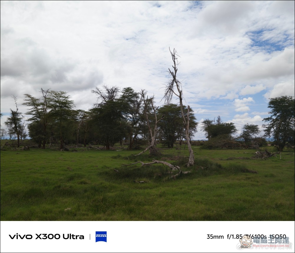 vivo 韓伯嘯公布兩款手機增距鏡 「大炮 400」與「口紅 200」拓展 X300 Ultra 遠攝能力 - 電腦王阿達