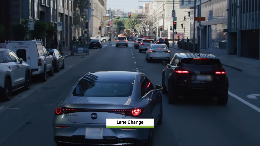自動駕駛的「ChatGPT 時刻」!黃仁勳親測 NVIDIA Alpamayo 系統,舊金山接頭 22 分鐘全程零接管 - 電腦王阿達 自動駕駛的「ChatGPT 時刻」!黃仁勳親測 NVIDIA Alpamayo 系統,舊金山接頭 22 分鐘全程零接管 - 電腦王阿達