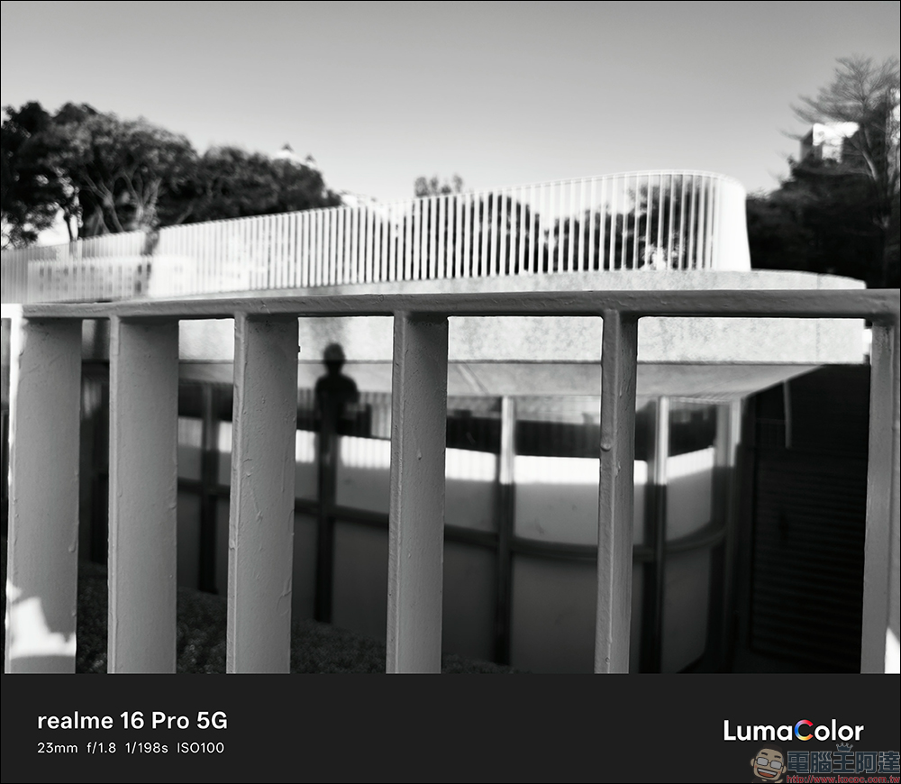 realme 16 Pro 開箱評測|2億畫素全焦段人像超懂拍,7000mAh 超大電池玩一天還有一半電 - 電腦王阿達 realme 16 Pro 開箱評測|2億畫素全焦段人像超懂拍,7000mAh 超大電池玩一天還有一半電 - 電腦王阿達