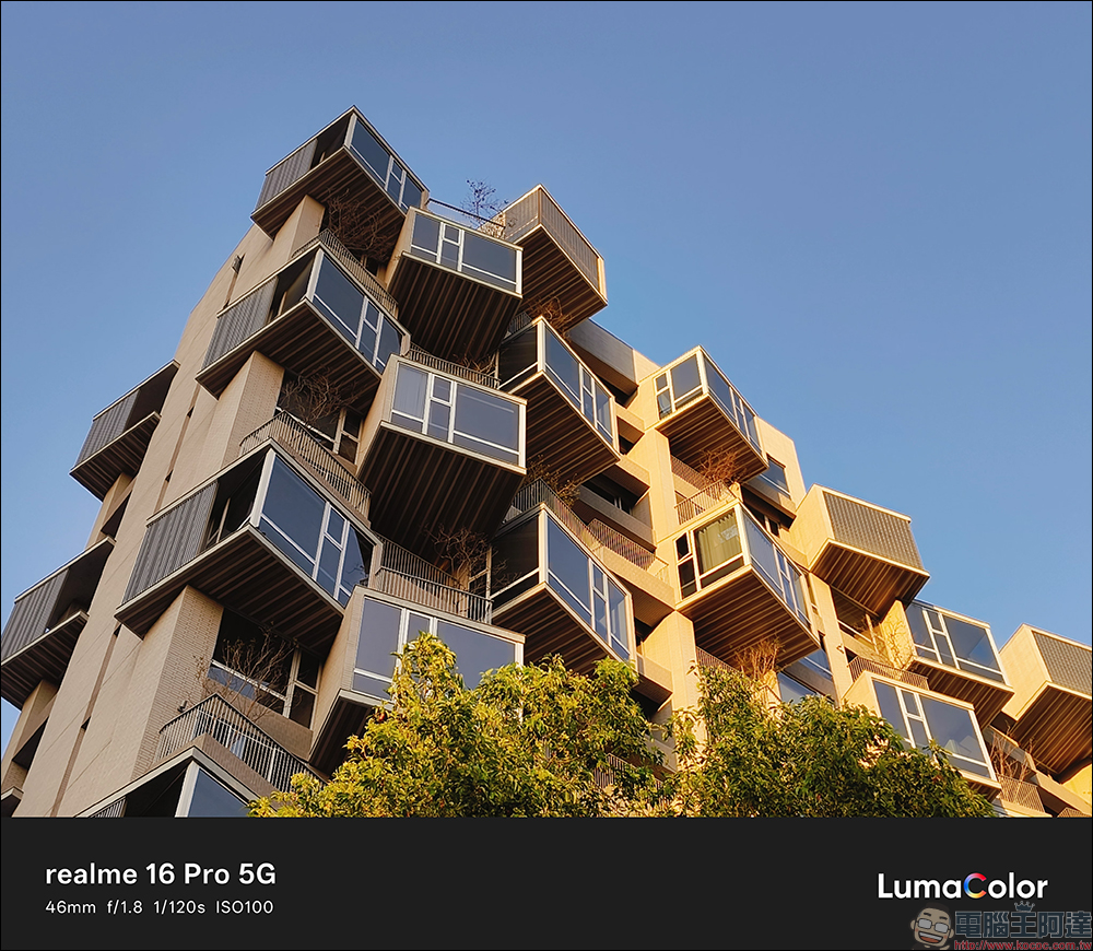 realme 16 Pro 開箱評測|2億畫素全焦段人像超懂拍,7000mAh 超大電池玩一天還有一半電 - 電腦王阿達 realme 16 Pro 開箱評測|2億畫素全焦段人像超懂拍,7000mAh 超大電池玩一天還有一半電 - 電腦王阿達