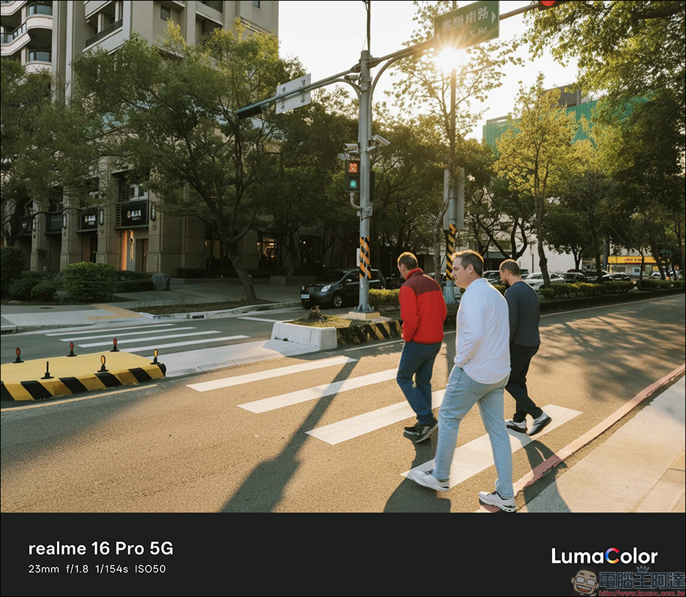 realme 16 Pro 開箱評測|2億畫素全焦段人像超懂拍,7000mAh 超大電池玩一天還有一半電 - 電腦王阿達 realme 16 Pro 開箱評測|2億畫素全焦段人像超懂拍,7000mAh 超大電池玩一天還有一半電 - 電腦王阿達