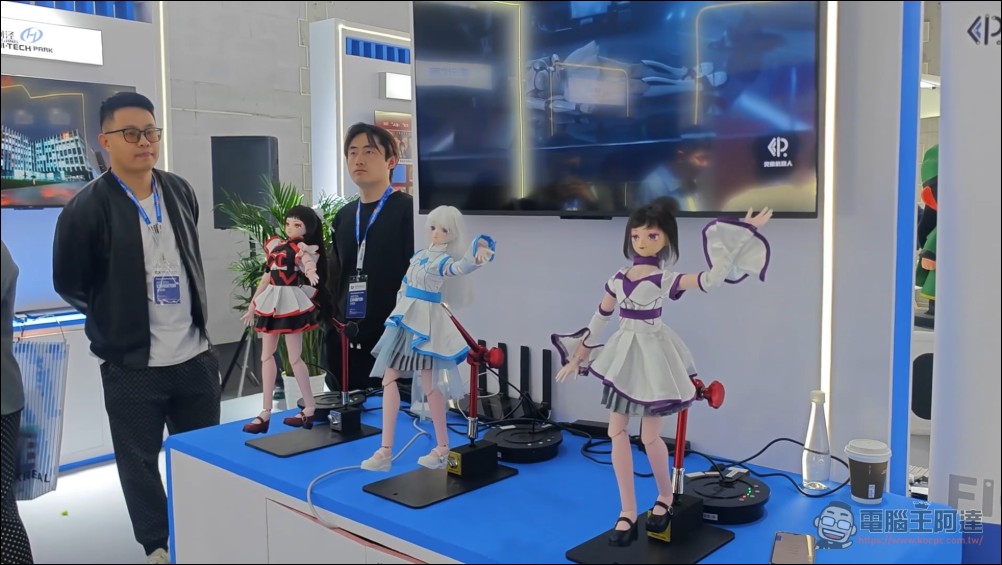 鎖定宅男市場,中國新創推出 1/3 尺寸桌面陪伴型灵童機器人 - 電腦王阿達 鎖定宅男市場,中國新創推出 1/3 尺寸桌面陪伴型灵童機器人 - 電腦王阿達