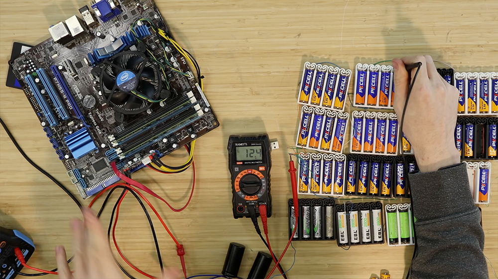 64 顆 AA 電池也能開 PC?YouTuber 實測續航與電費成本超驚人 - 電腦王阿達 64 顆 AA 電池也能開 PC?YouTuber 實測續航與電費成本超驚人 - 電腦王阿達