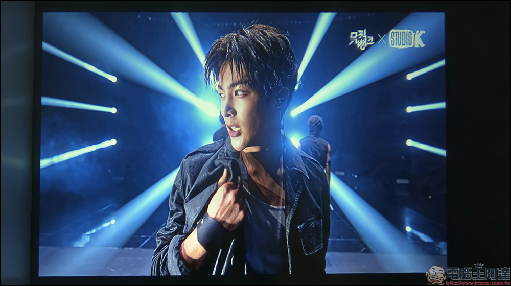 Bongcom BS5 足球君投影機開箱|足球造型超吸睛,150 吋追劇看球一次搞定! - 電腦王阿達 Bongcom BS5 足球君投影機開箱|足球造型超吸睛,150 吋追劇看球一次搞定! - 電腦王阿達