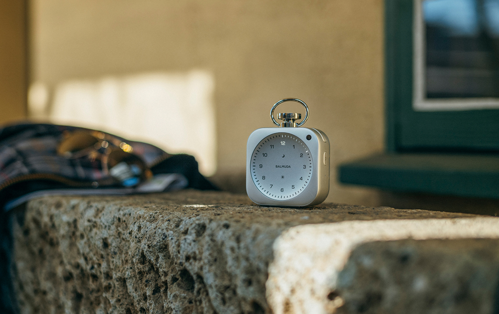 BALMUDA 攜手前蘋果首席設計師 Jony Ive 推出 The Clock 智慧時鐘,售價高達約 1.2 萬元 - 電腦王阿達 BALMUDA 攜手前蘋果首席設計師 Jony Ive 推出 The Clock 智慧時鐘,售價高達約 1.2 萬元 - 電腦王阿達