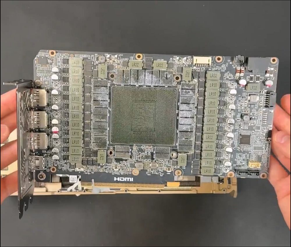 RTX 5090 顯示卡核心與記憶體全被拆光光!eBay 顯卡賣家慘遭退貨詐騙 - 電腦王阿達 RTX 5090 顯示卡核心與記憶體全被拆光光!eBay 顯卡賣家慘遭退貨詐騙 - 電腦王阿達