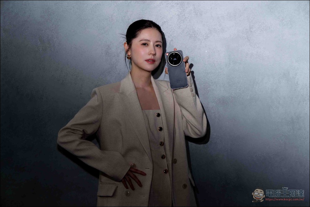 林予晞跨界「Xiaomi 17 Series Master Class」,解密 1 吋 LOFIC HDR 與紅毯運鏡技術 - 電腦王阿達 林予晞跨界「Xiaomi 17 Series Master Class」,解密 1 吋 LOFIC HDR 與紅毯運鏡技術 - 電腦王阿達