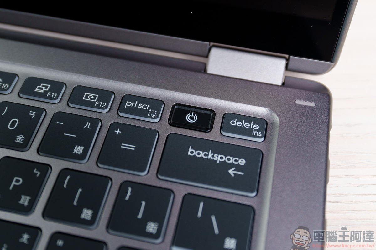 內顯直逼獨顯效能!MSI Prestige 14 Flip AI+ 實測:Panther Lake 處理器讓 3A 大作也能帶著走 - 電腦王阿達 內顯直逼獨顯效能!MSI Prestige 14 Flip AI+ 實測:Panther Lake 處理器讓 3A 大作也能帶著走 - 電腦王阿達