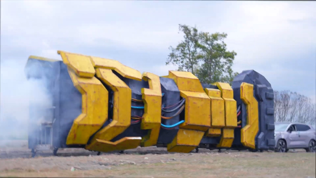 最強的汽車撞擊測試?打造 5000 公斤巨型機械臂,只為賞予一記「重磅耳光」 - 電腦王阿達 最強的汽車撞擊測試?打造 5000 公斤巨型機械臂,只為賞予一記「重磅耳光」 - 電腦王阿達